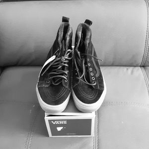 Black/tan All weather Van's